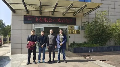 Візіт кліентаў Kazakhstani на CDFS, якія вывучаюць прымяненне пясчаных і жвіровых фільтраў для арашэння сельскай гаспадаркі